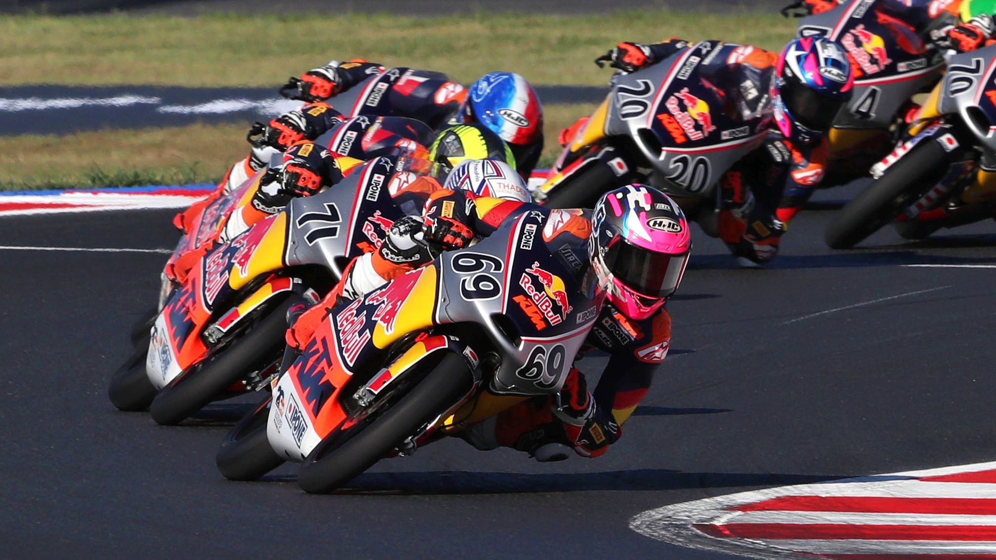 Fernando Bujosa y Carlos Cano se llevaron las victorias de la Rookies Cup 2026 en Misano