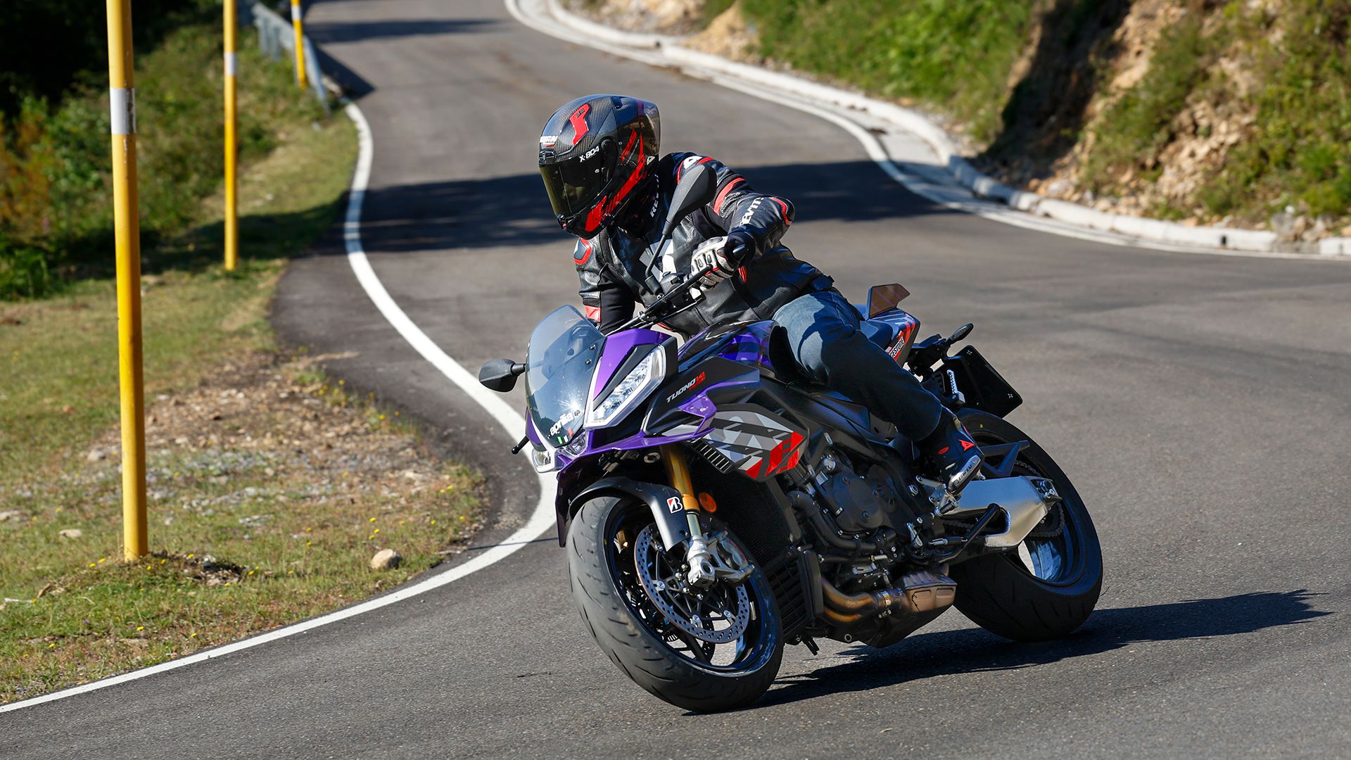 Aprilia Tuono V4 1100 Factory 2026 Accion (4)