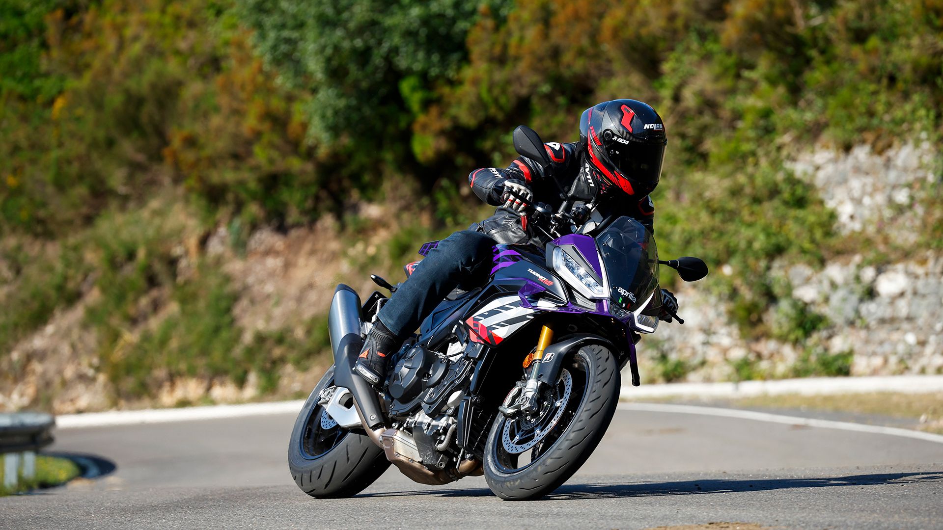Aprilia Tuono V4 1100 Factory 2026 Accion (5)