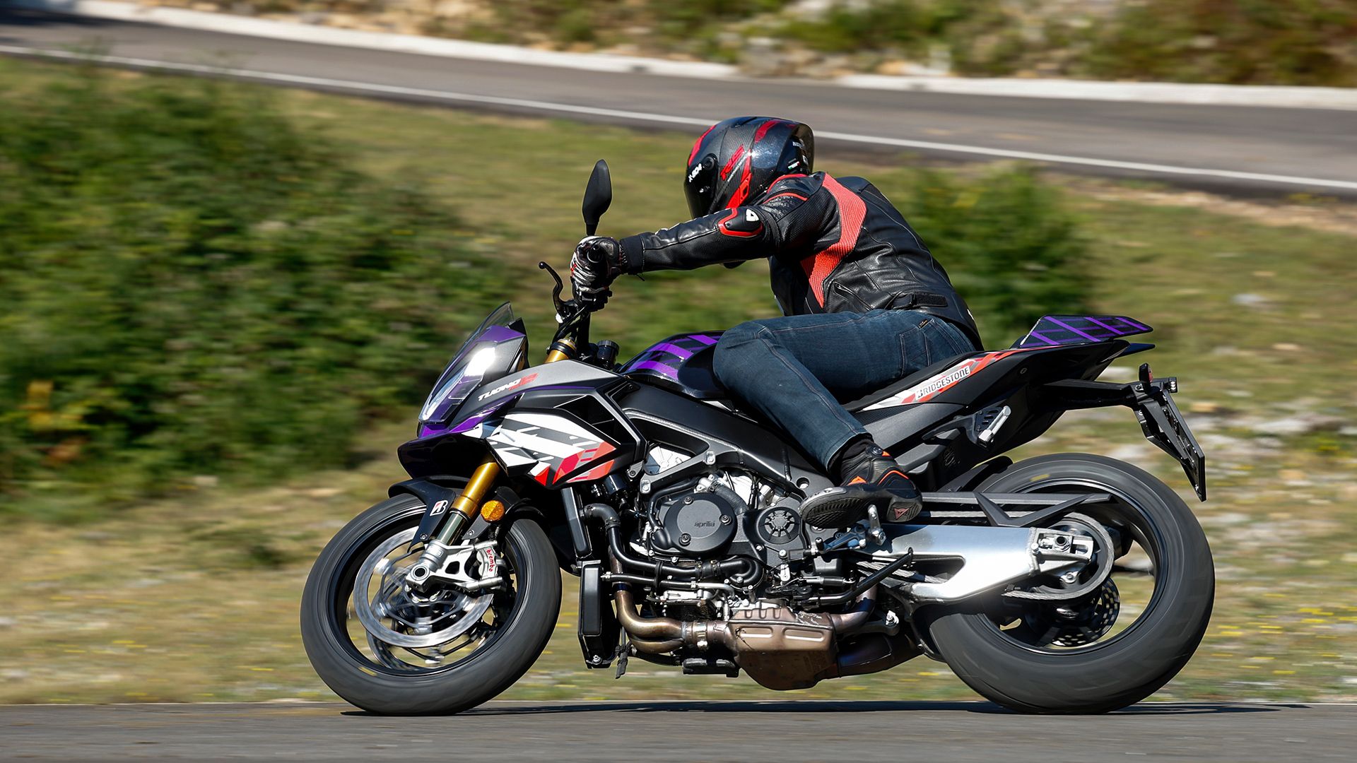 Aprilia Tuono V4 1100 Factory 2026 Accion (9)