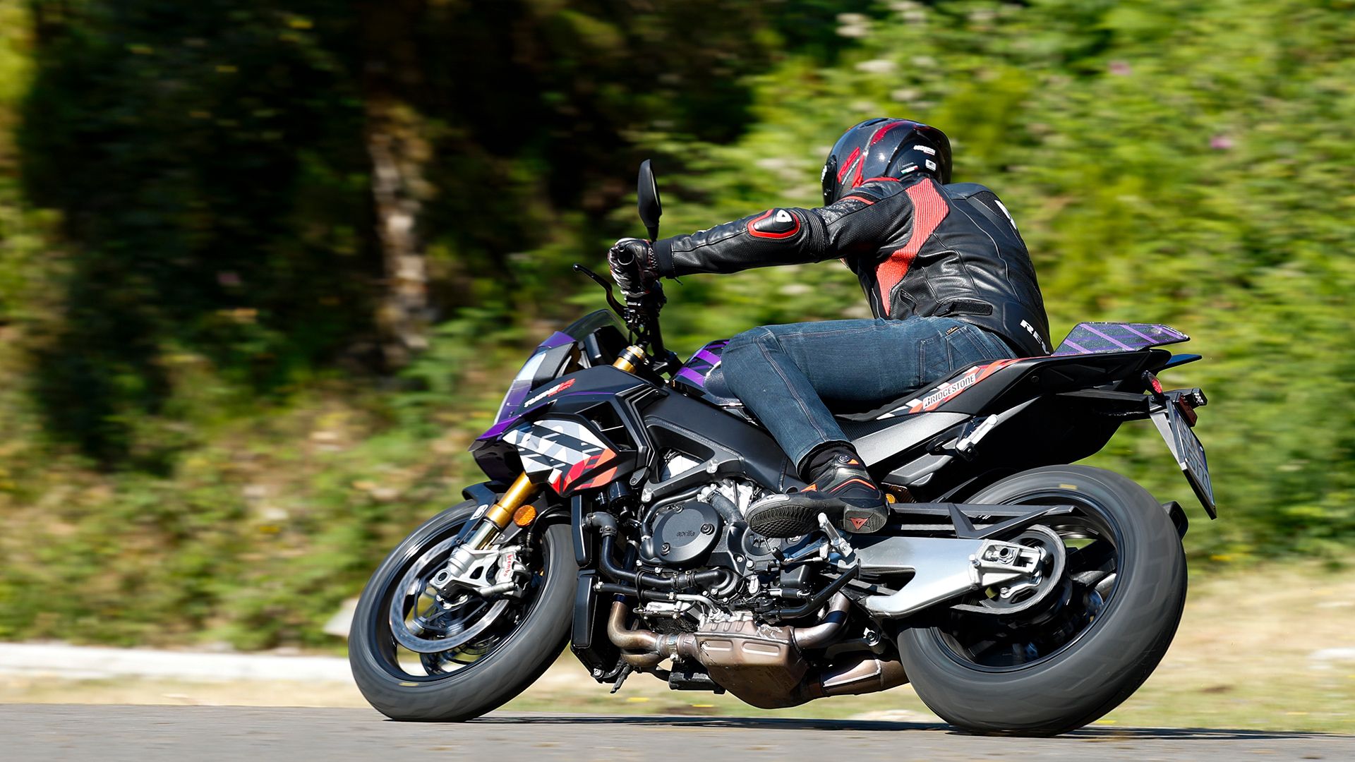 Aprilia Tuono V4 1100 Factory 2026 Accion (10)