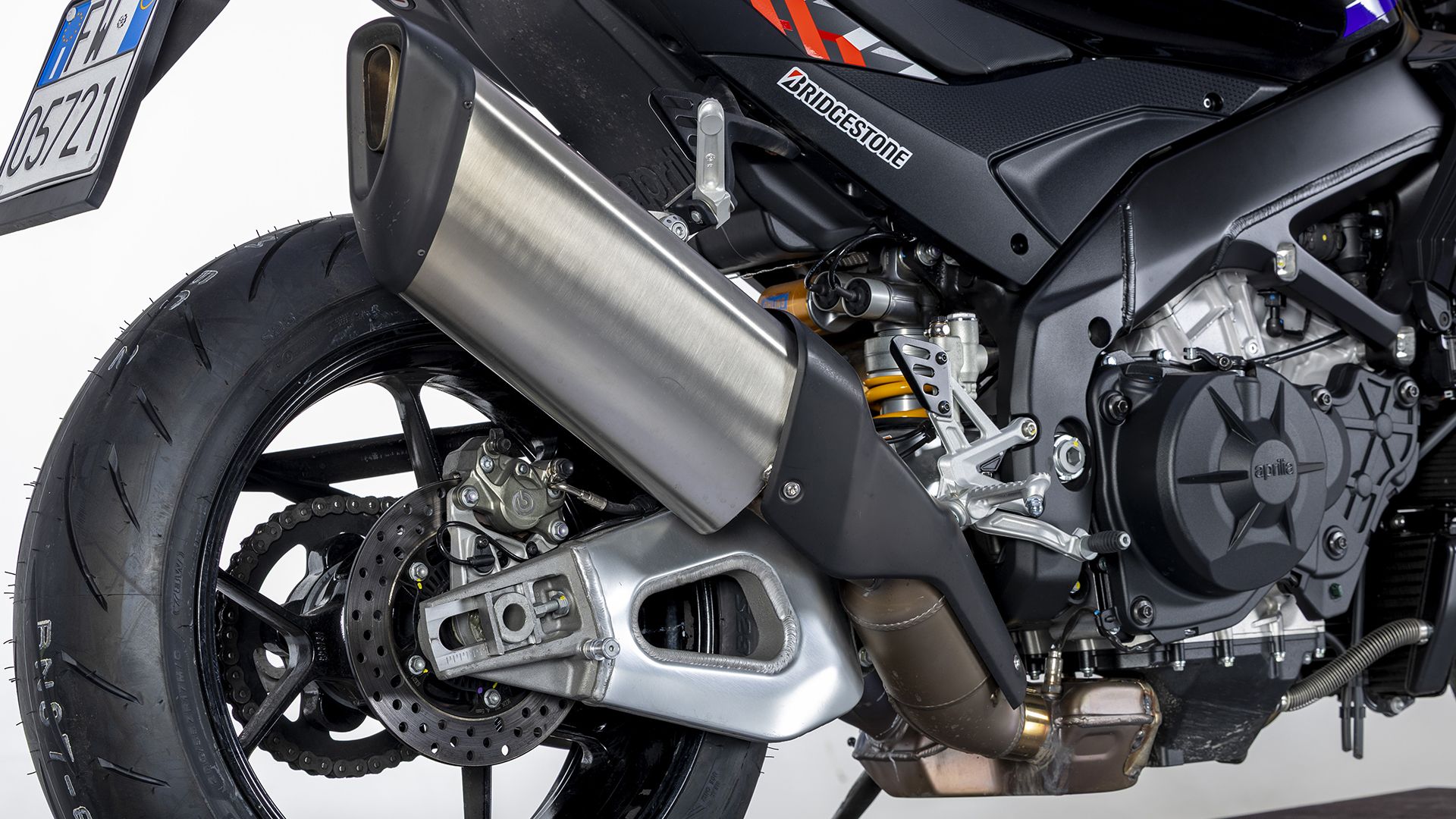Aprilia Tuono V4 1100 Factory 2026 Detalles (2)