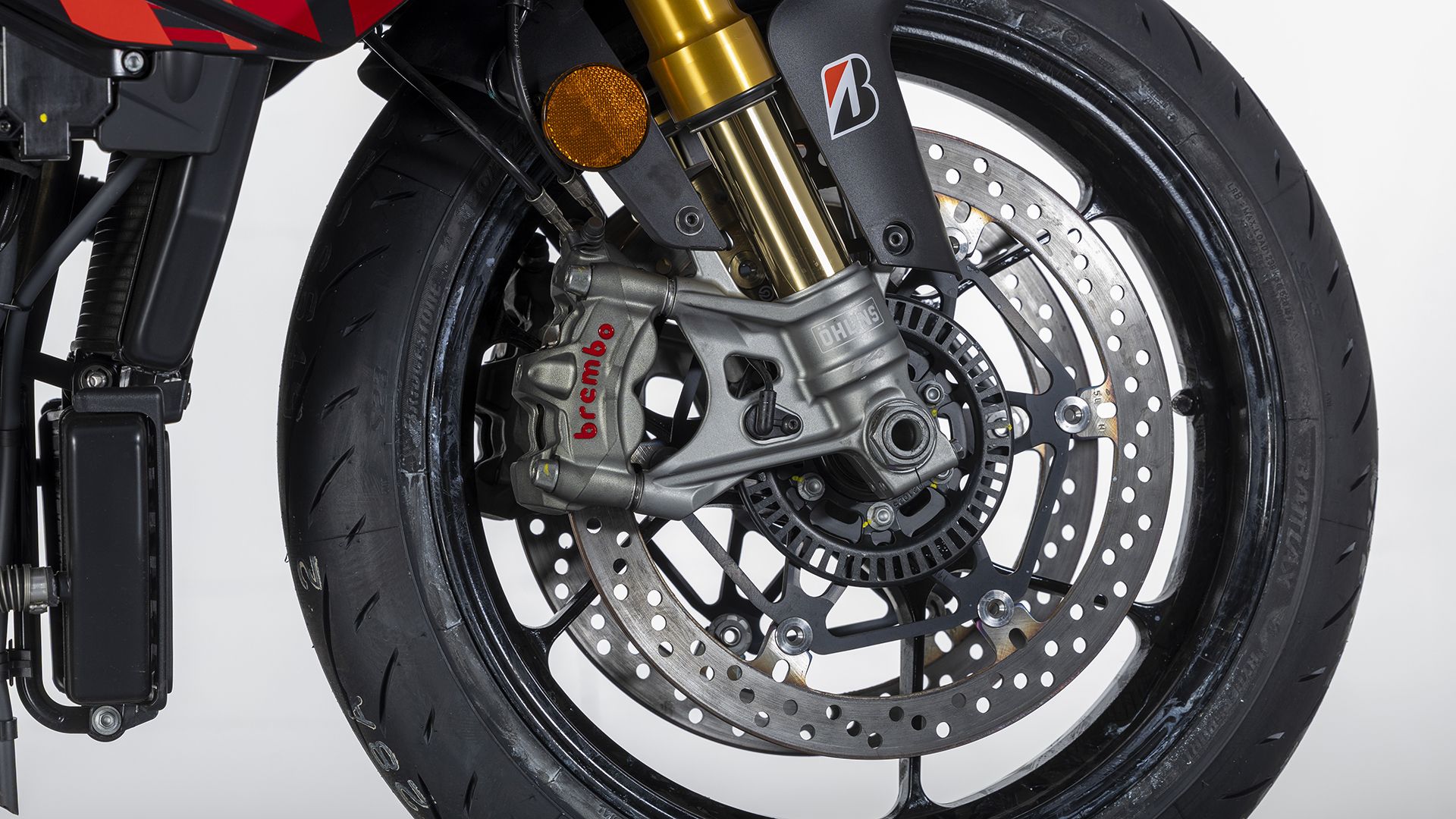 Aprilia Tuono V4 1100 Factory 2026 Detalles (6)