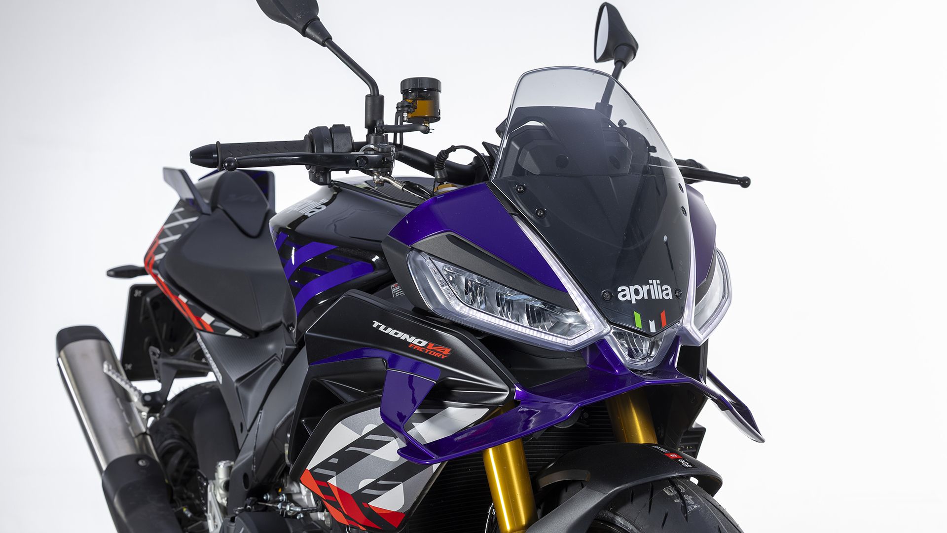 Aprilia Tuono V4 1100 Factory 2026 Detalles (12)