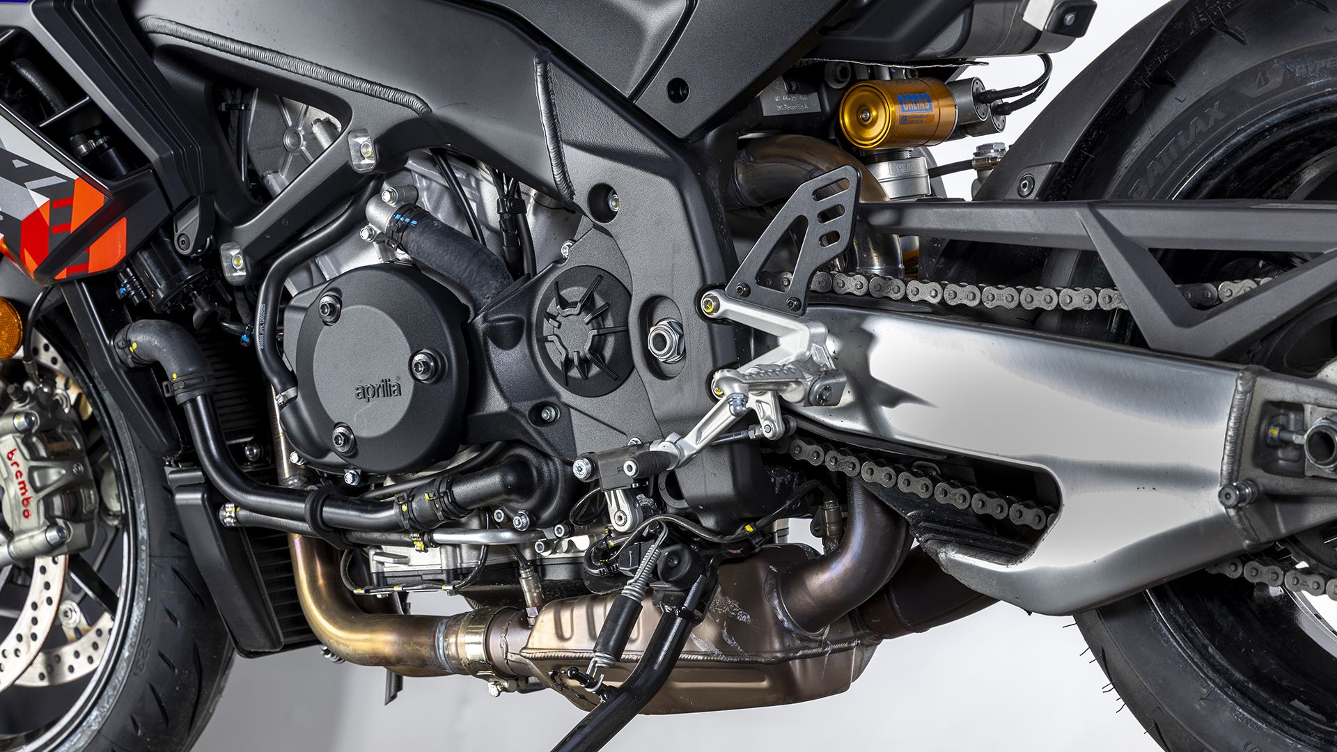 Aprilia Tuono V4 1100 Factory 2026 Detalles (19)