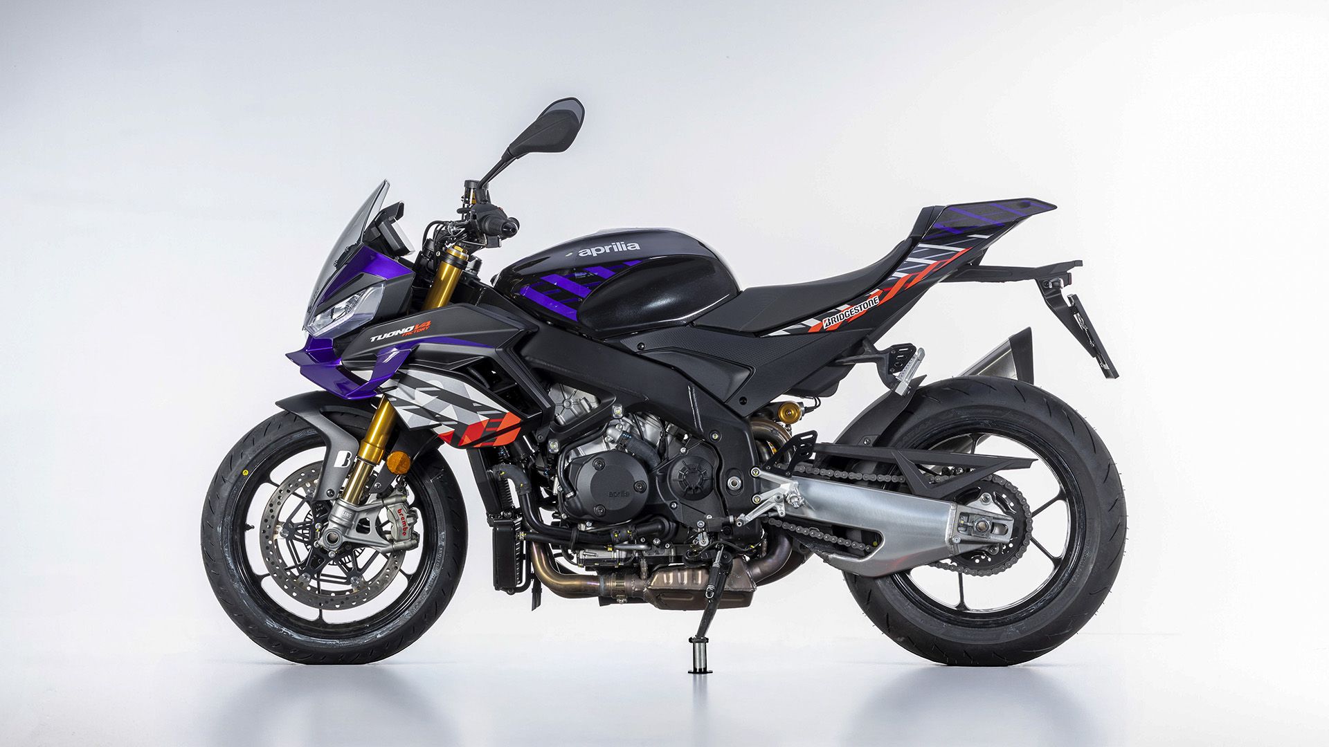 Aprilia Tuono V4 1100 Factory 2026 Estudio (3)