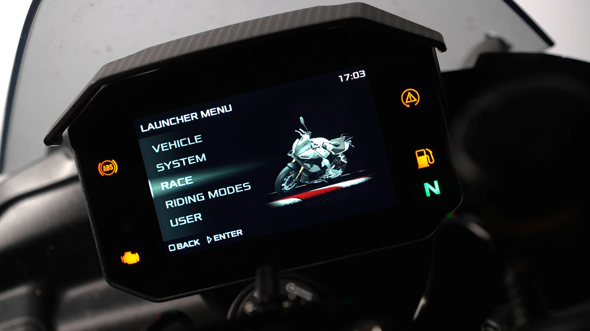 APRILIA TUONO V4 1100FACTORY 1
