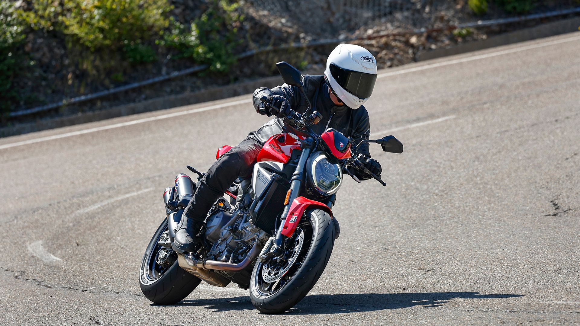 Ducati Monster 2026 Accion (14)