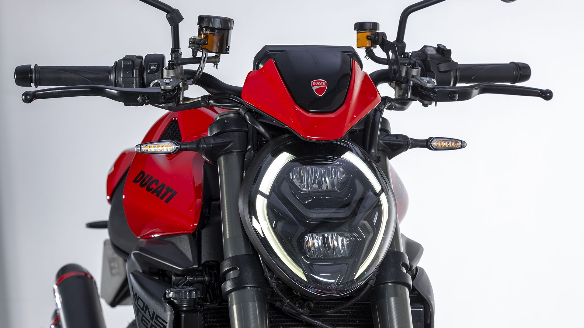 Ducati Monster 2026 Detalles (8)