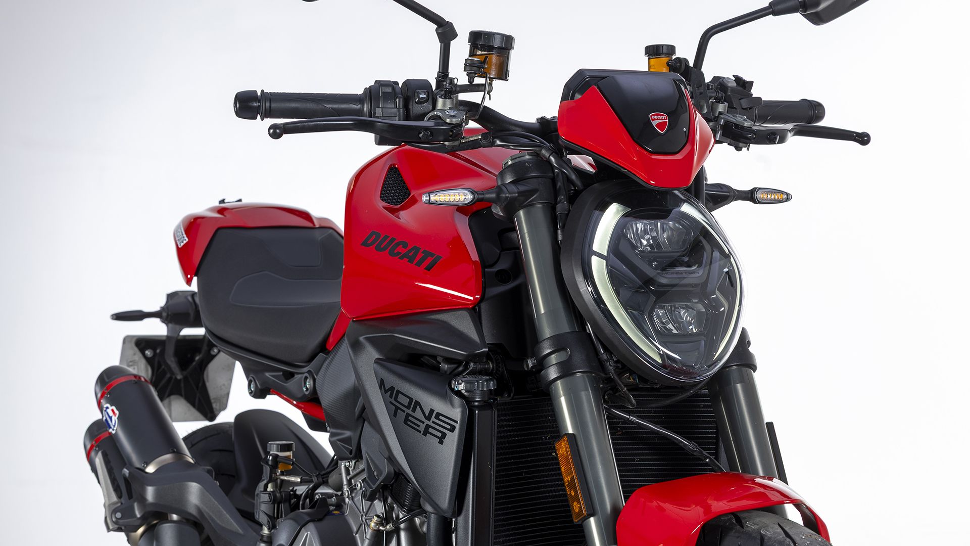 Ducati Monster 2026 Detalles (9)