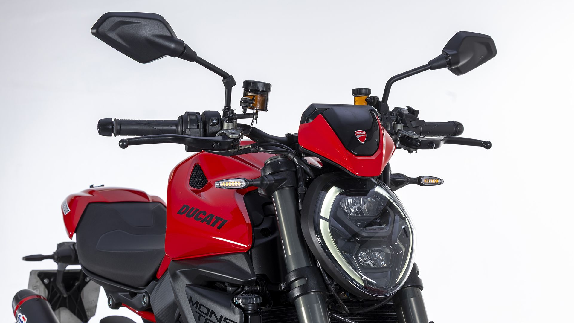 Ducati Monster 2026 Detalles (10)