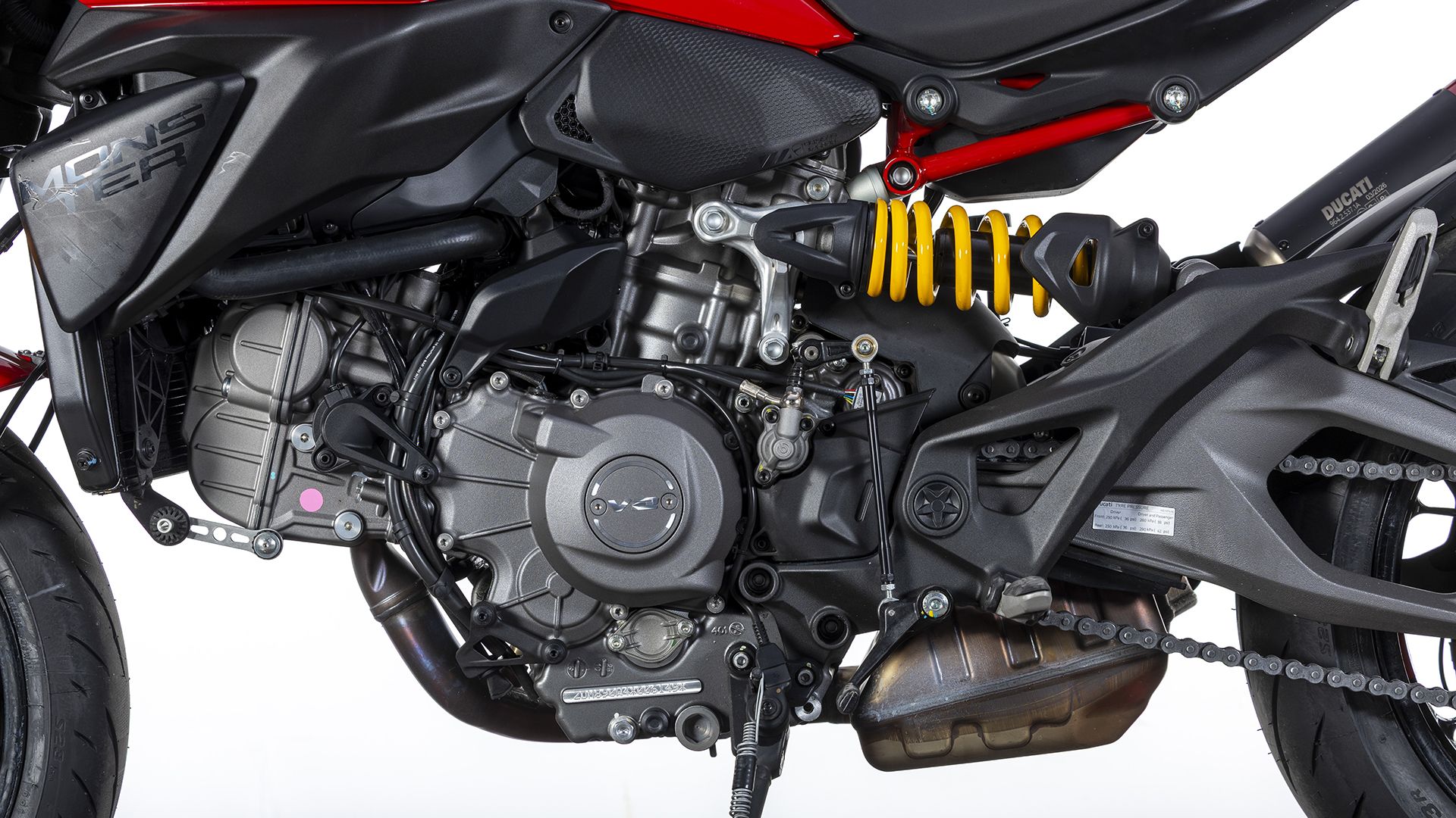 Ducati Monster 2026 Detalles (16)