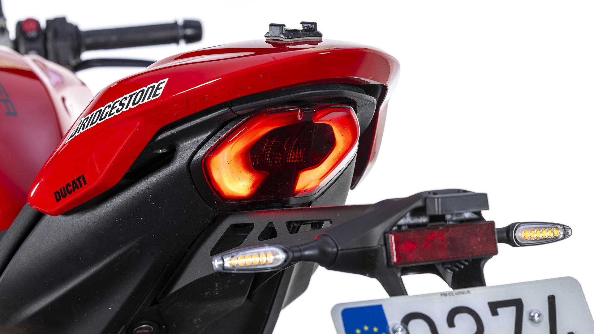 Ducati Monster 2026 Detalles (22)
