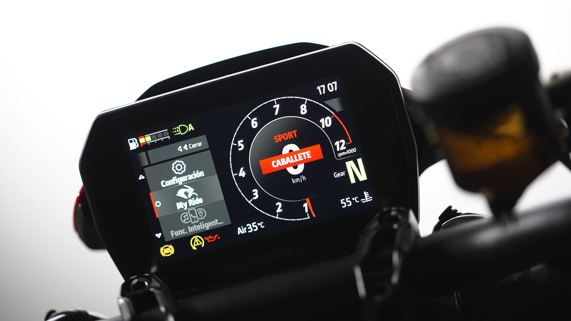 Ducati Monster 2026 Detalles cuadro (8)