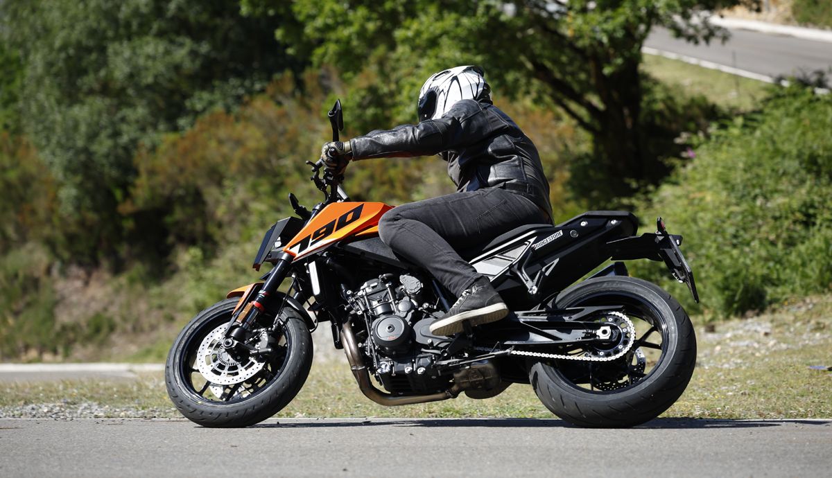 KTM 790 Duke 2026 Accion (12)