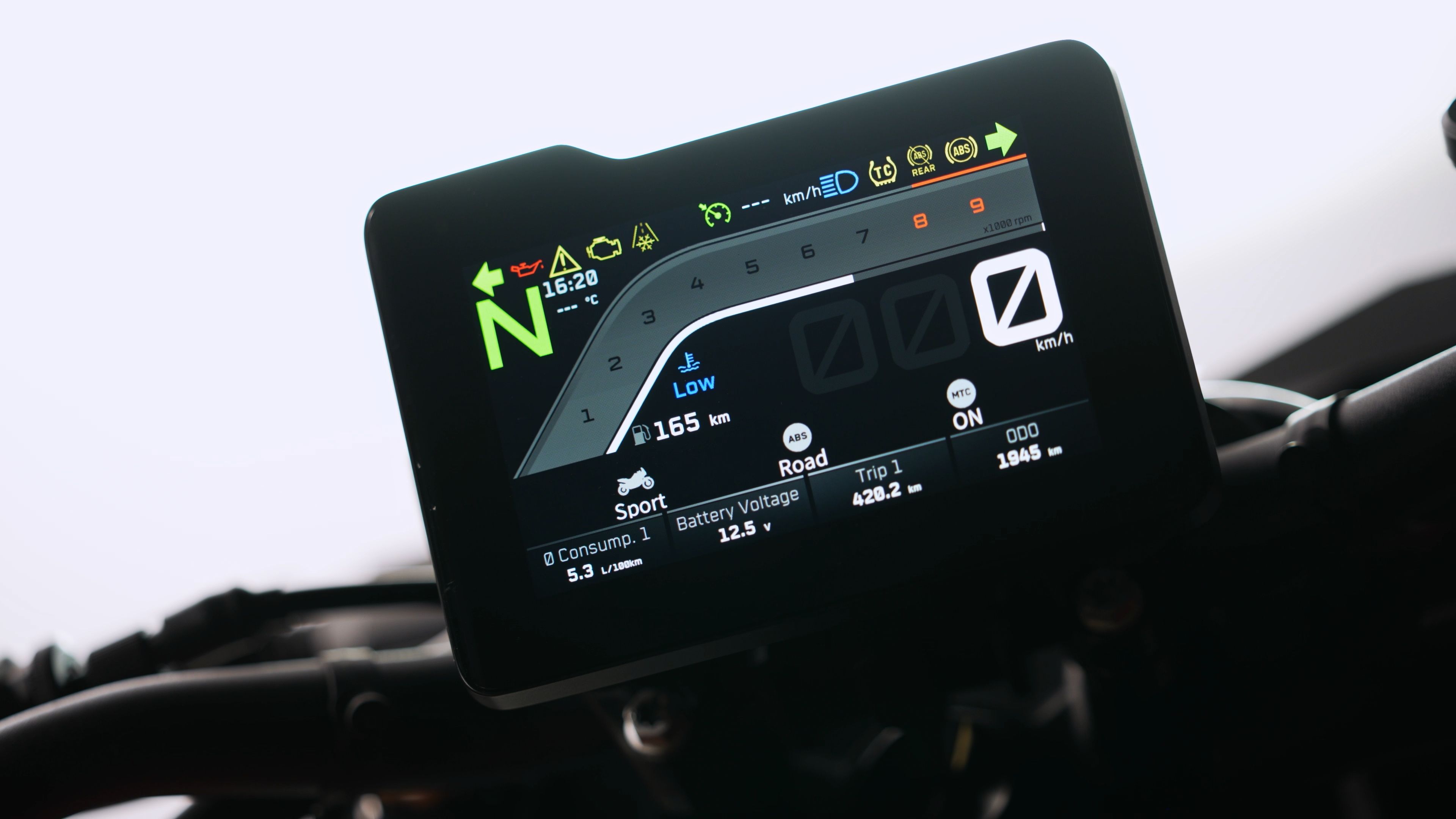 KTM 790 Duke 2026 Detalles (24)