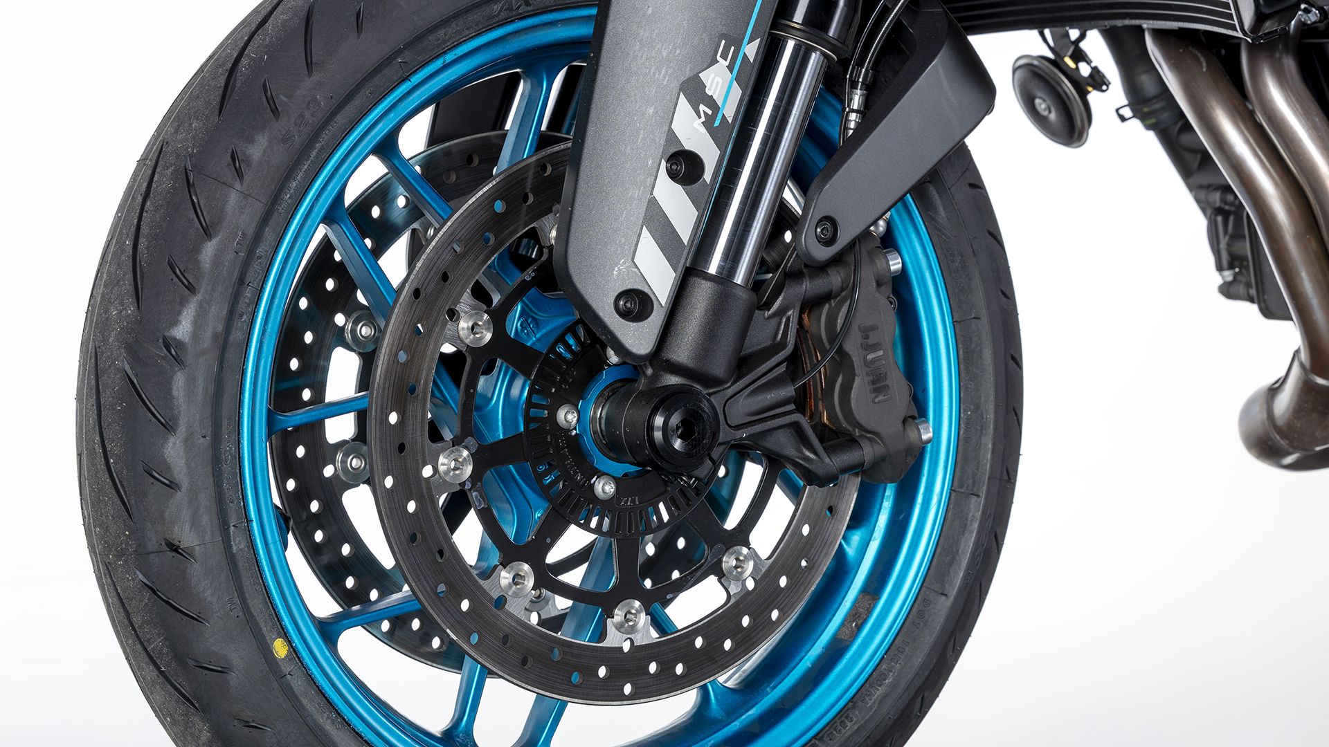 CFMoto 800NK 2026 Detalles (16)