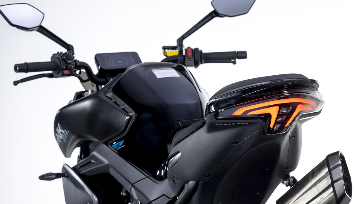 CFMoto 800NK 2026 Detalles (24)