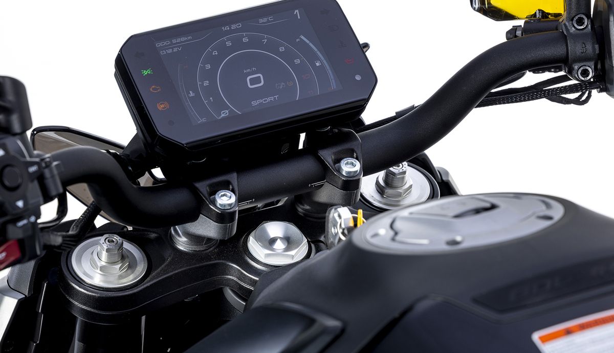 CFMoto 800NK 2026 Detalles (30)