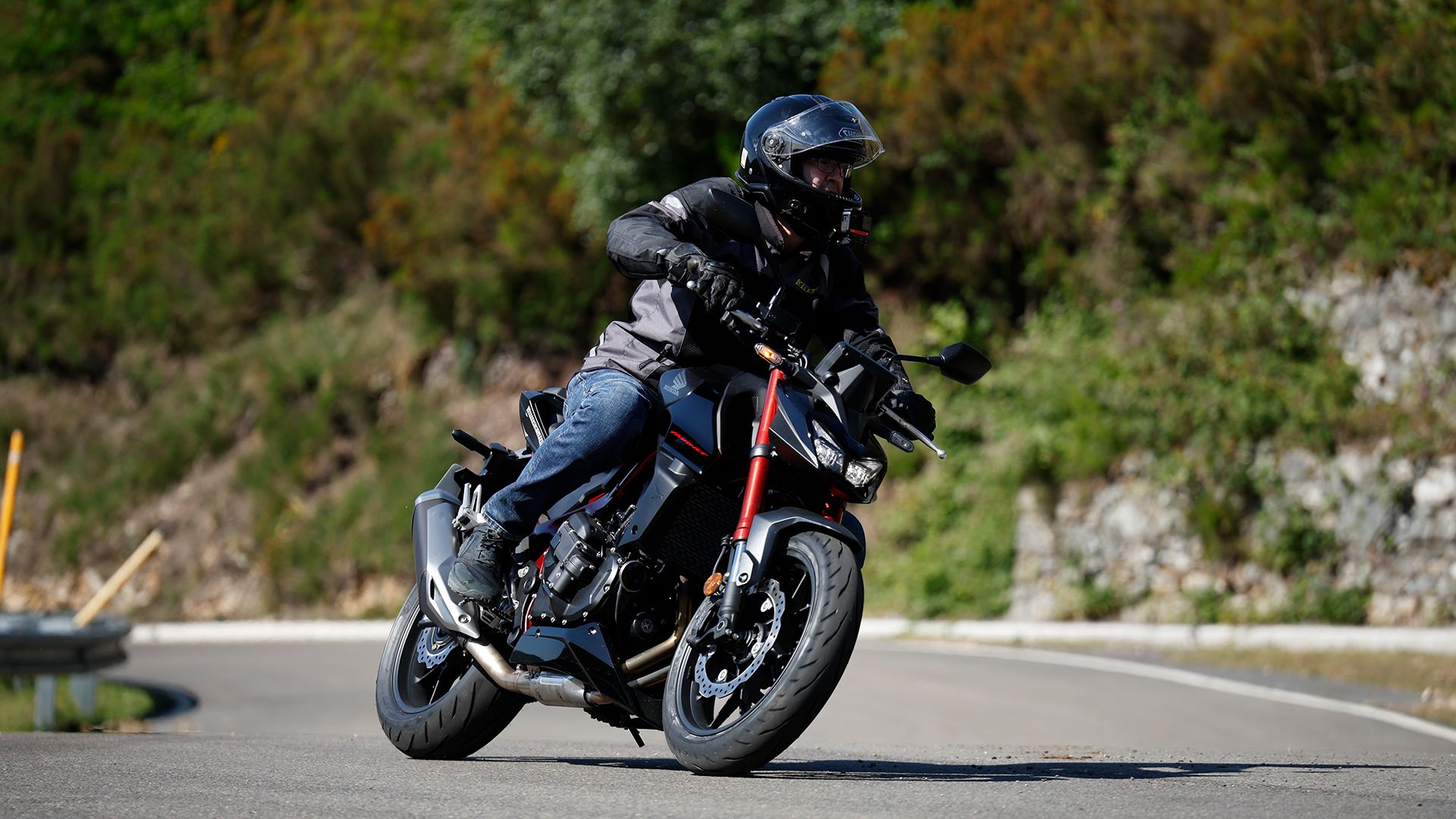 Honda CB750 Hornet E Clutch 2026 Accion (19)