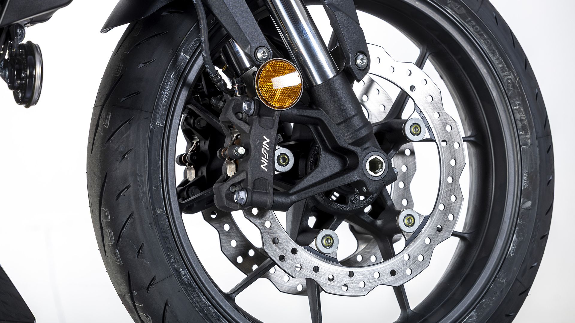 Honda CB750 Hornet E Clutch 2026 Detalles (4)