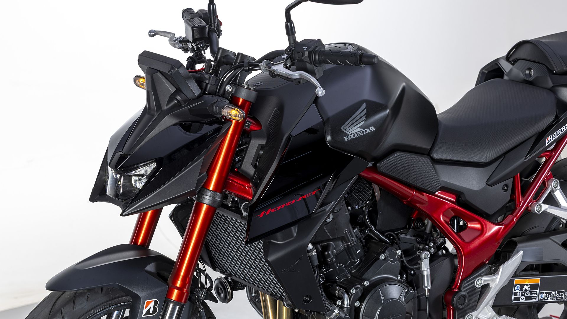 Honda CB750 Hornet E Clutch 2026 Detalles (13)