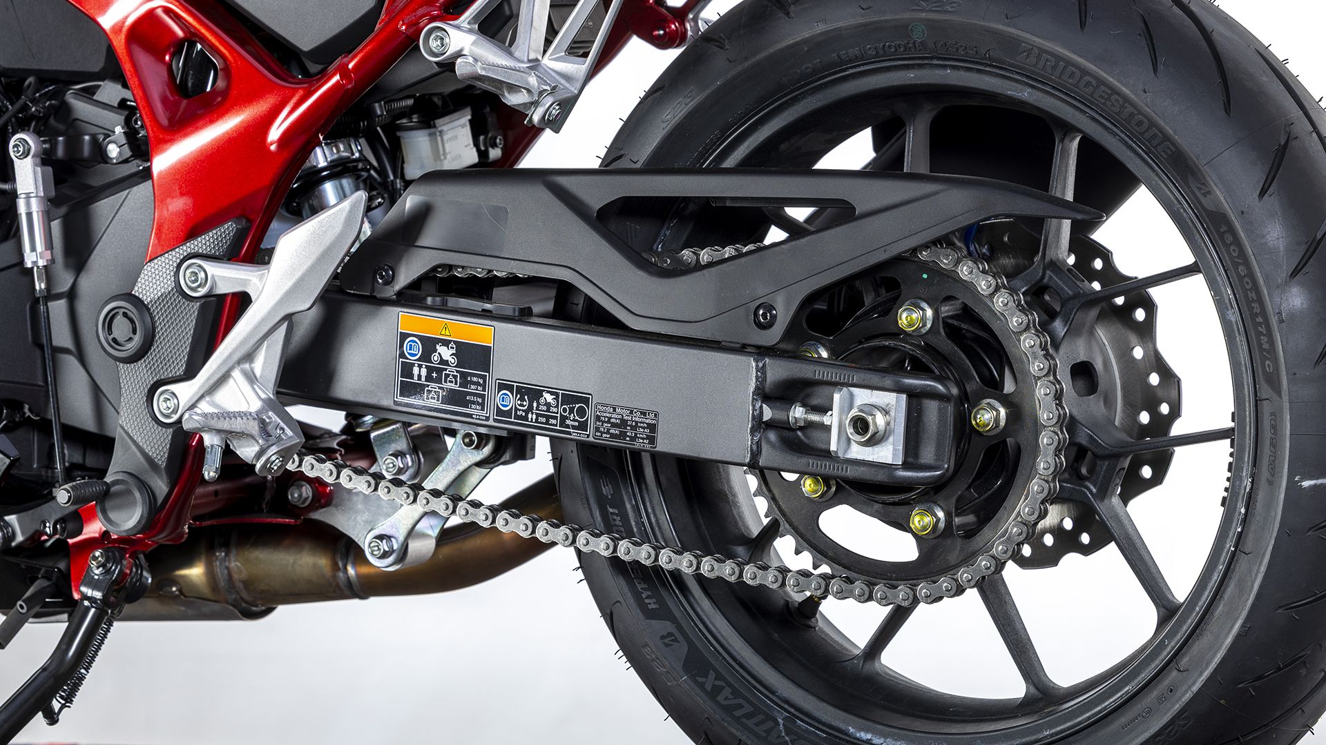 Honda CB750 Hornet E Clutch 2026 Detalles (21)