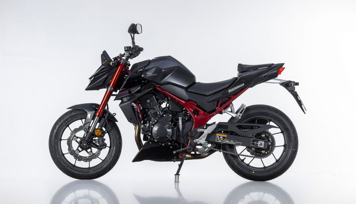 Honda CB750 Hornet E Clutch 2026 Estudio (3)