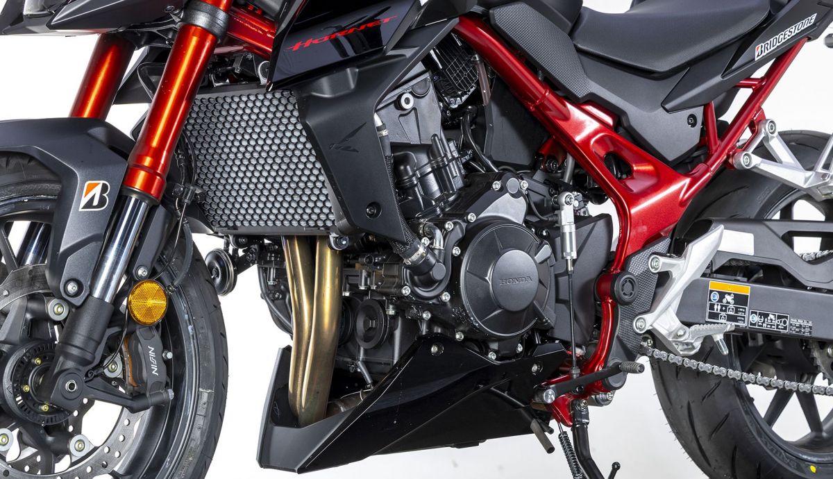 Honda CB750 Hornet E Clutch 2026 Detalles (18)