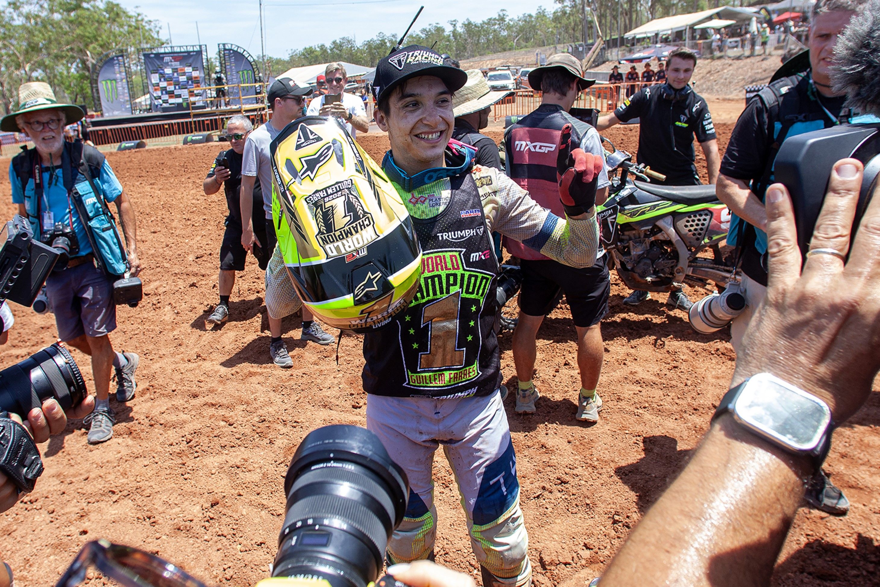 Fotos Guillem Farrés (Triumph) Campeón del Mundo MX2 2026
