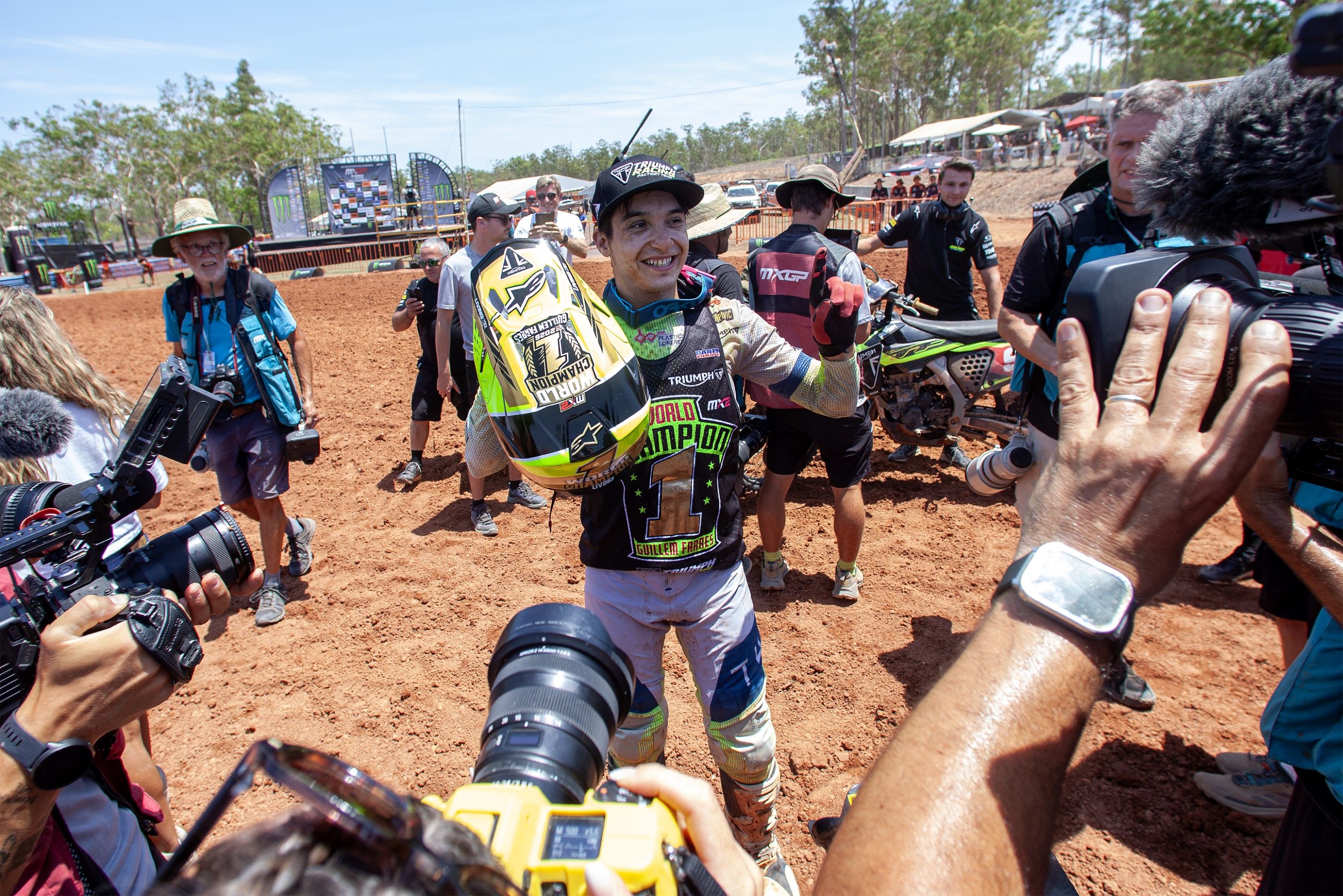 Fotos Guillem Farrés (Triumph) Campeón del Mundo MX2 2026