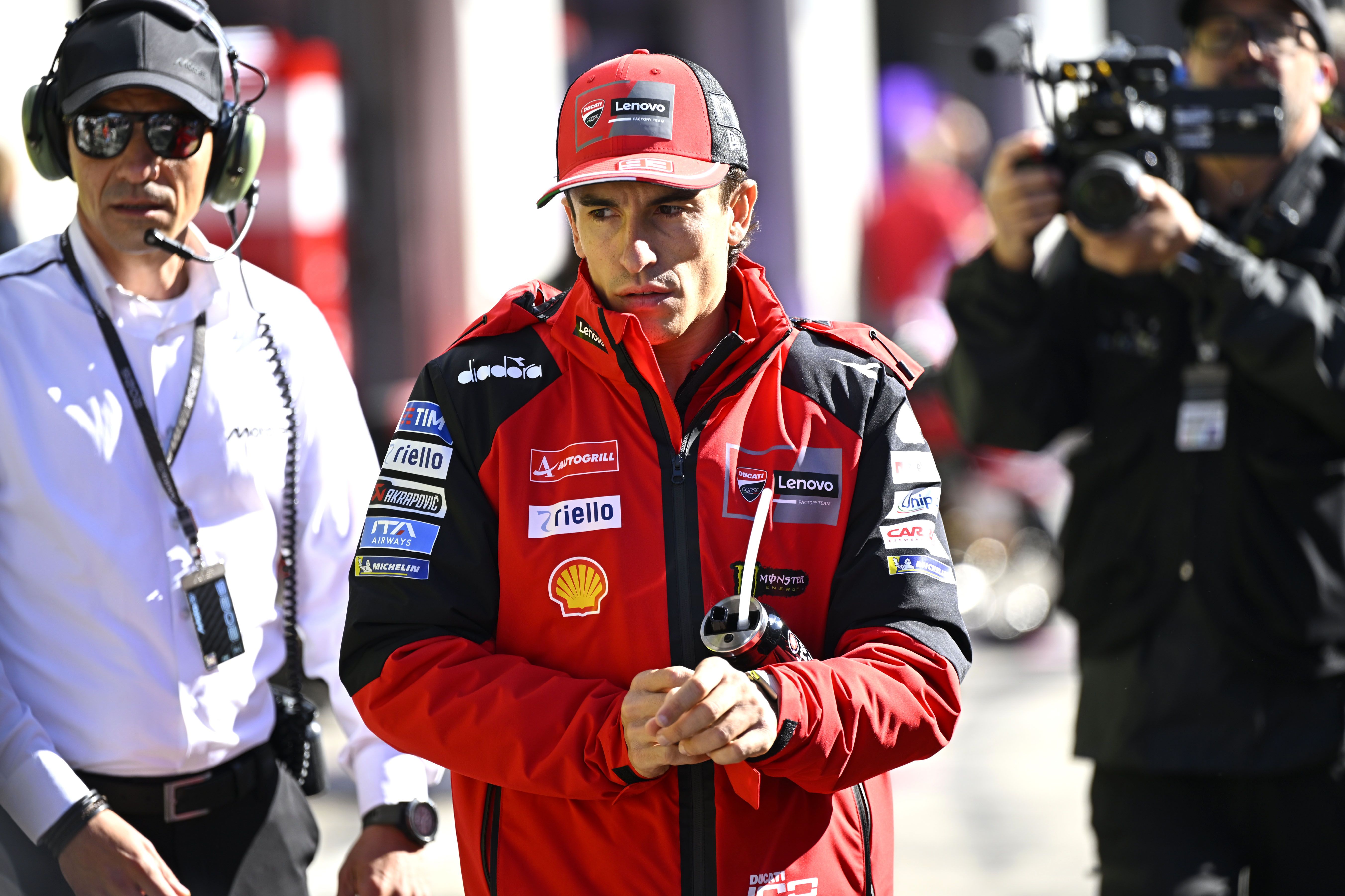 Marc Márquez sufre un problema inesperado y cede distancia con Jorge Martín en Austria