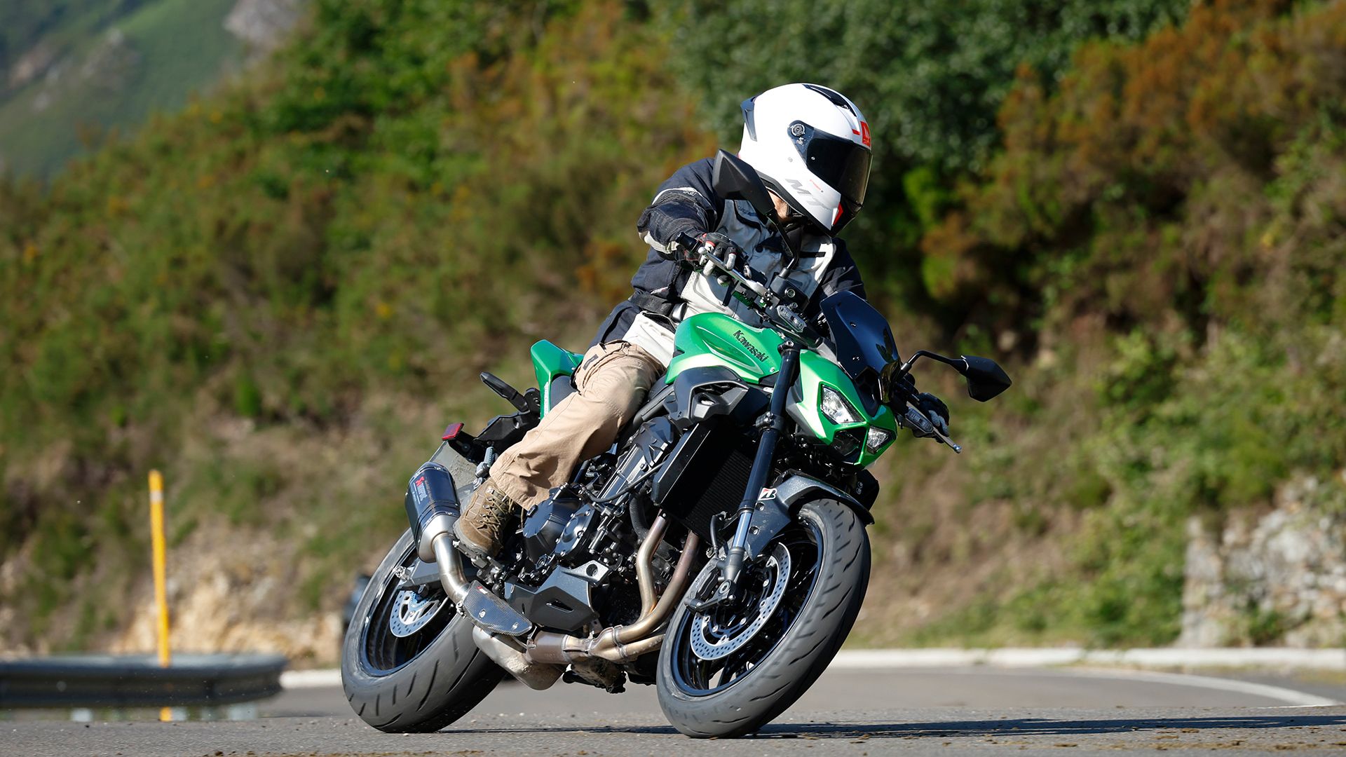 KawasakiI Z900 2026 Accion (2)