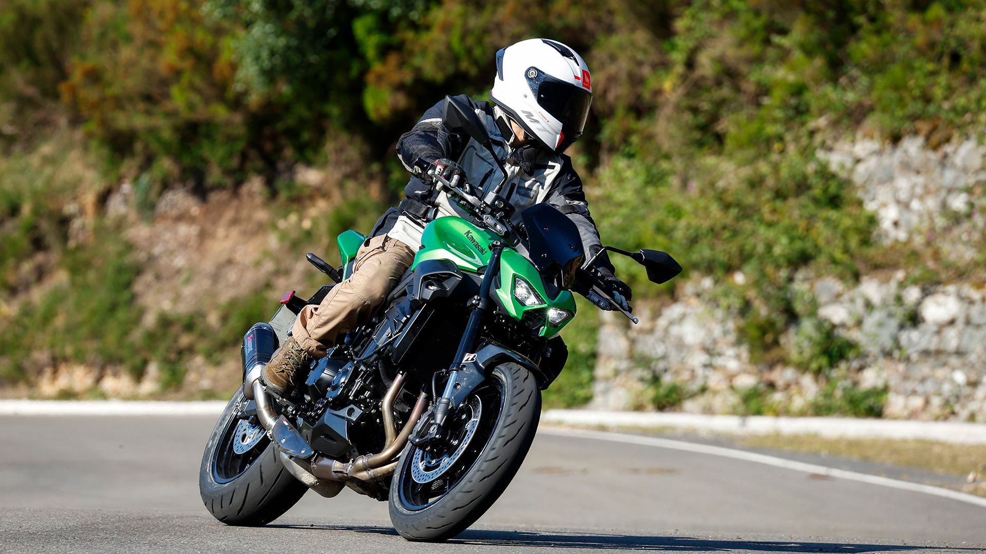 KawasakiI Z900 2026 Accion (6)