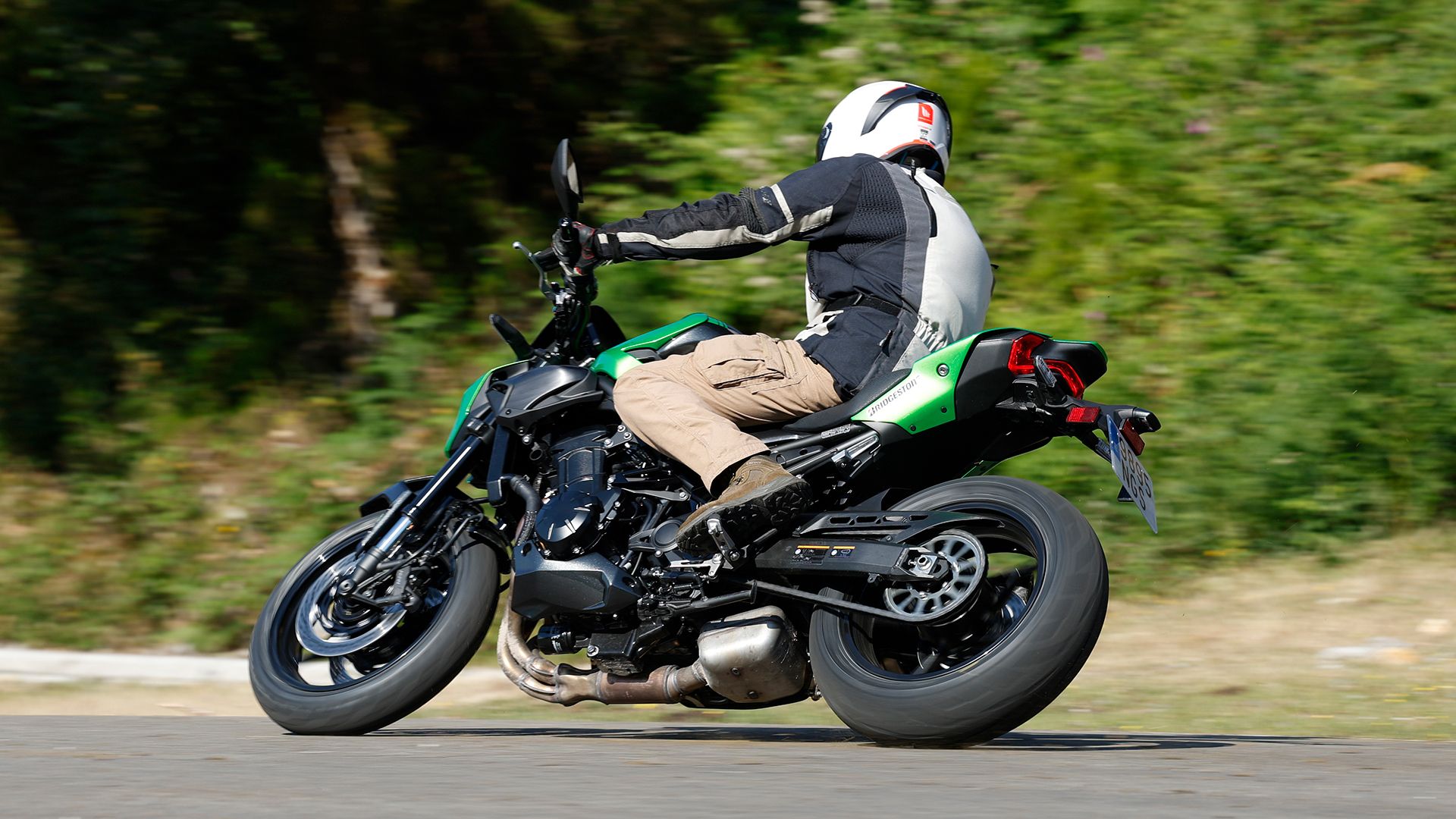 KawasakiI Z900 2026 Accion (11)