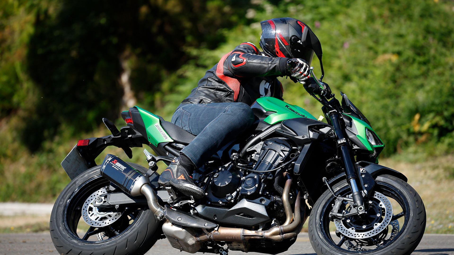 KawasakiI Z900 2026 Accion (13)