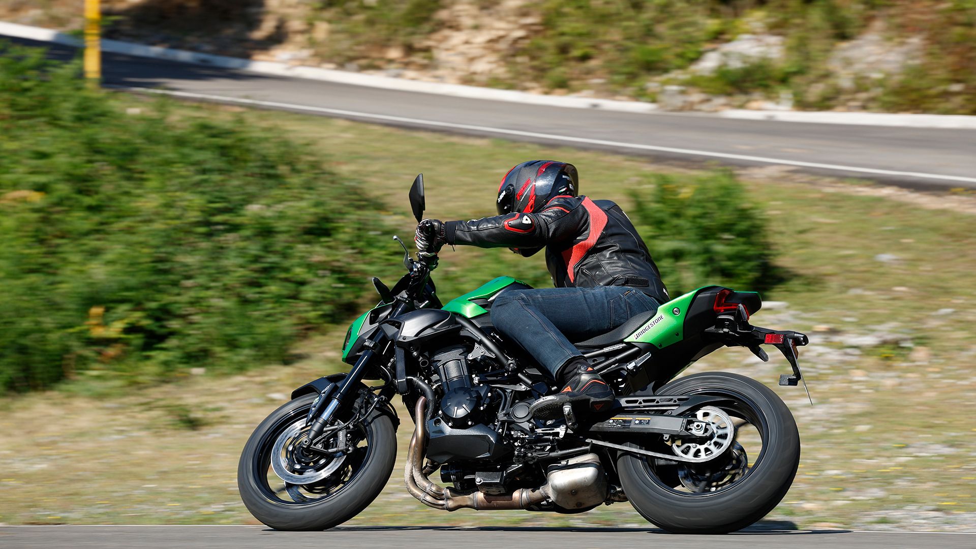 KawasakiI Z900 2026 Accion (16)