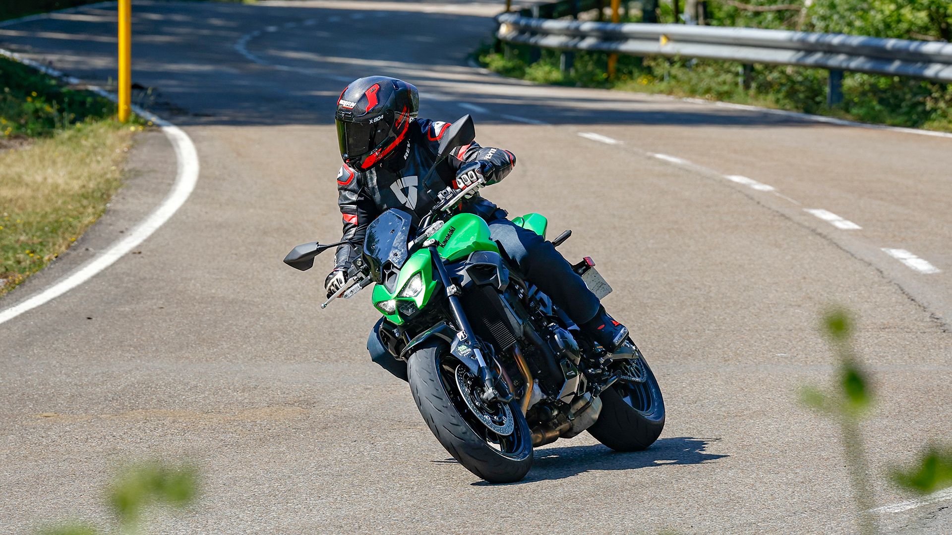 KawasakiI Z900 2026 Accion (23)