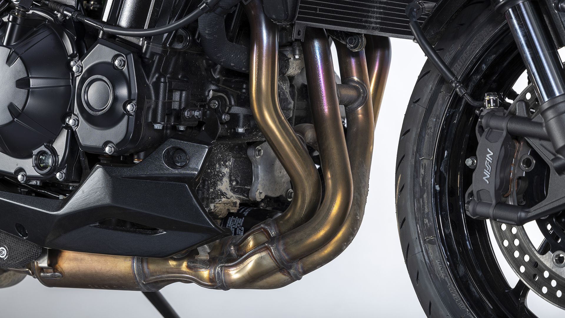 KawasakiI Z900 2026 Detalles (9)