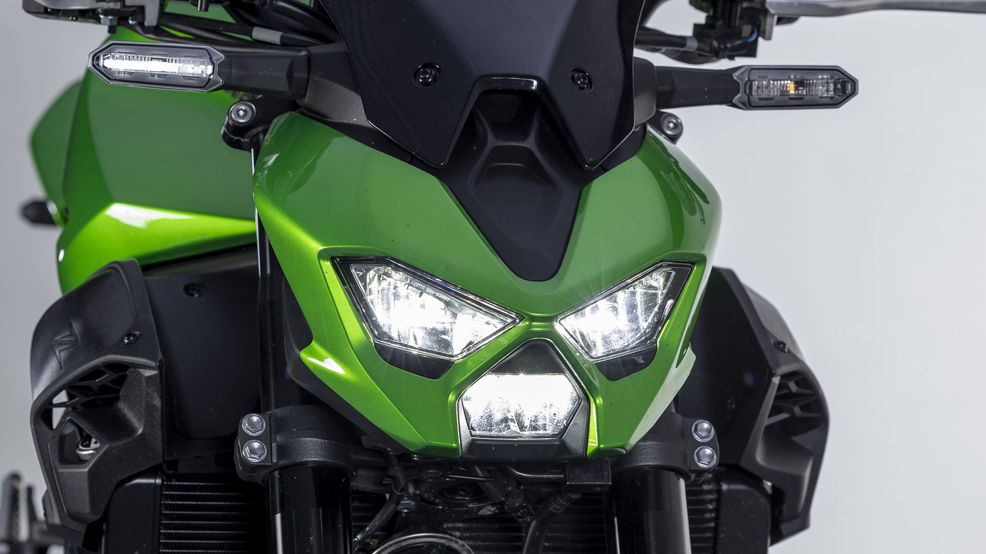KawasakiI Z900 2026 Detalles (10)