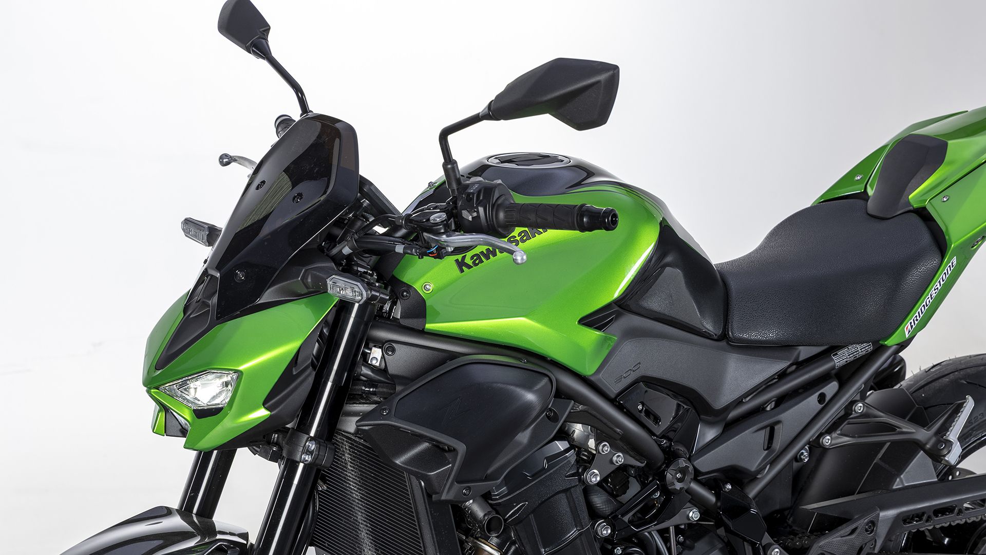 KawasakiI Z900 2026 Detalles (13)