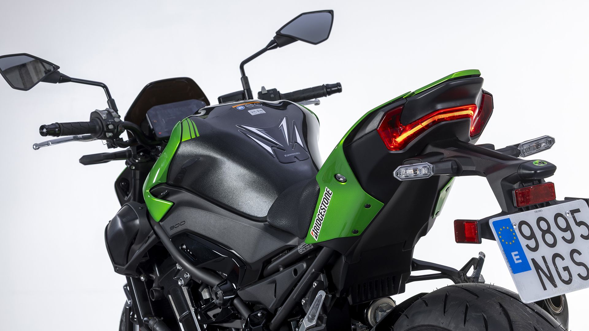 KawasakiI Z900 2026 Detalles (21)