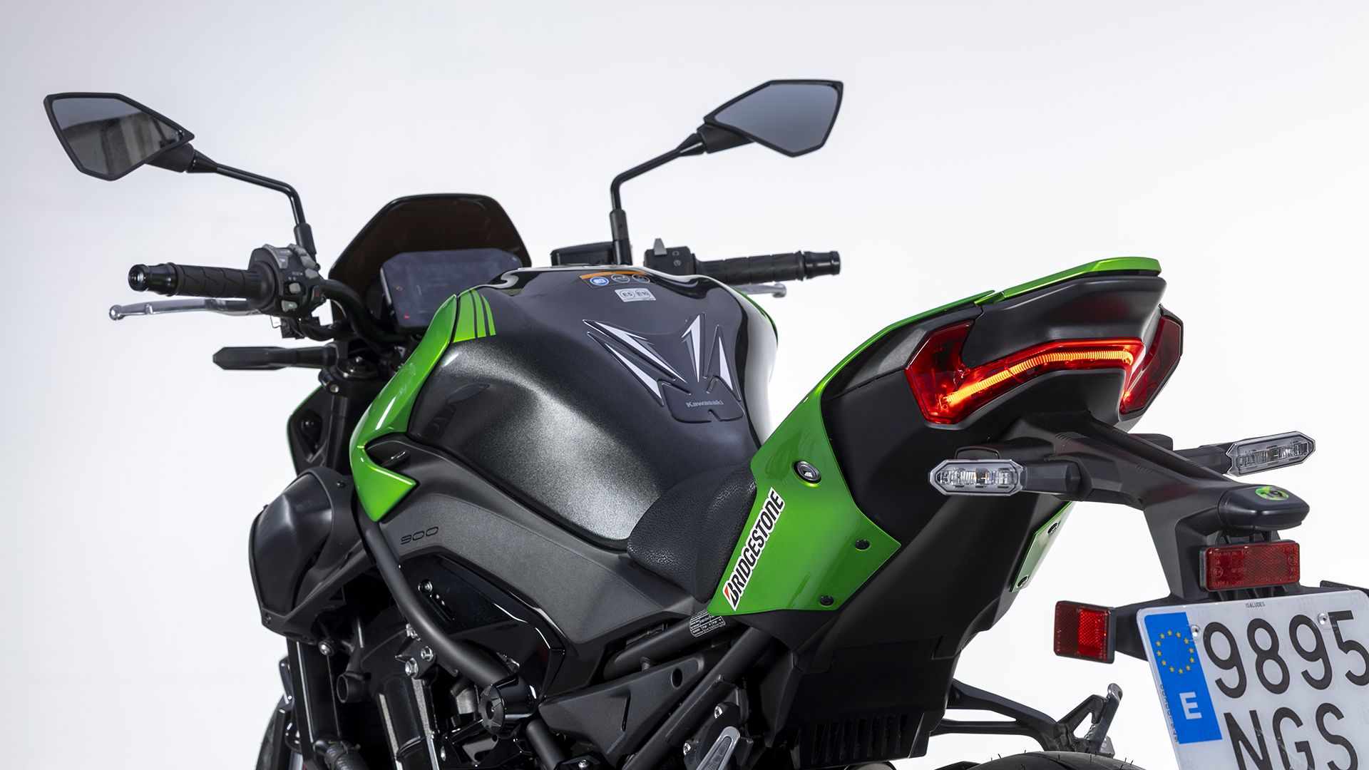 KawasakiI Z900 2026 Detalles (22)