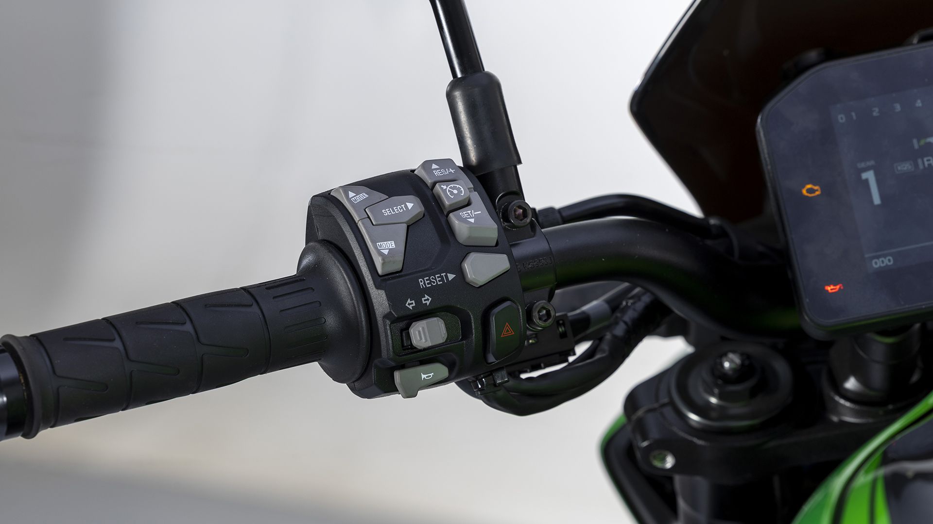 KawasakiI Z900 2026 Detalles (26)