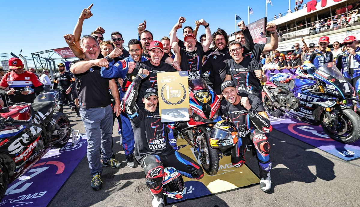 El BMW Motorrad World Endurance Team celebra el título del FIM EWC 2026