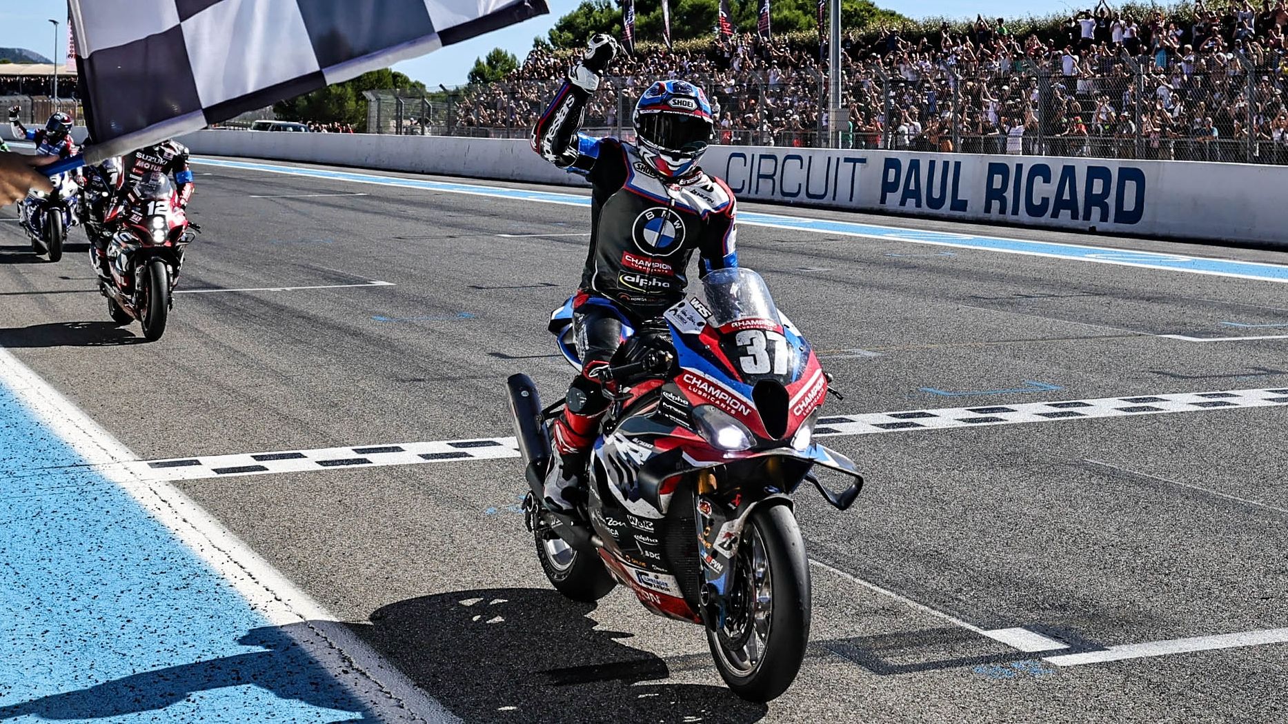 BMW Motorrad World Endurance Team conquista el FIM EWC 2026 ganando el Bol d'Or