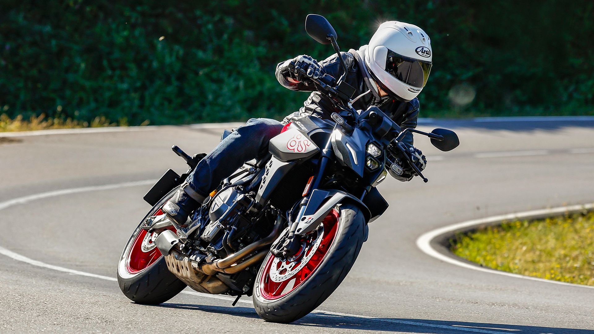 Suzuki GSX 8S 2026 Accion (1)