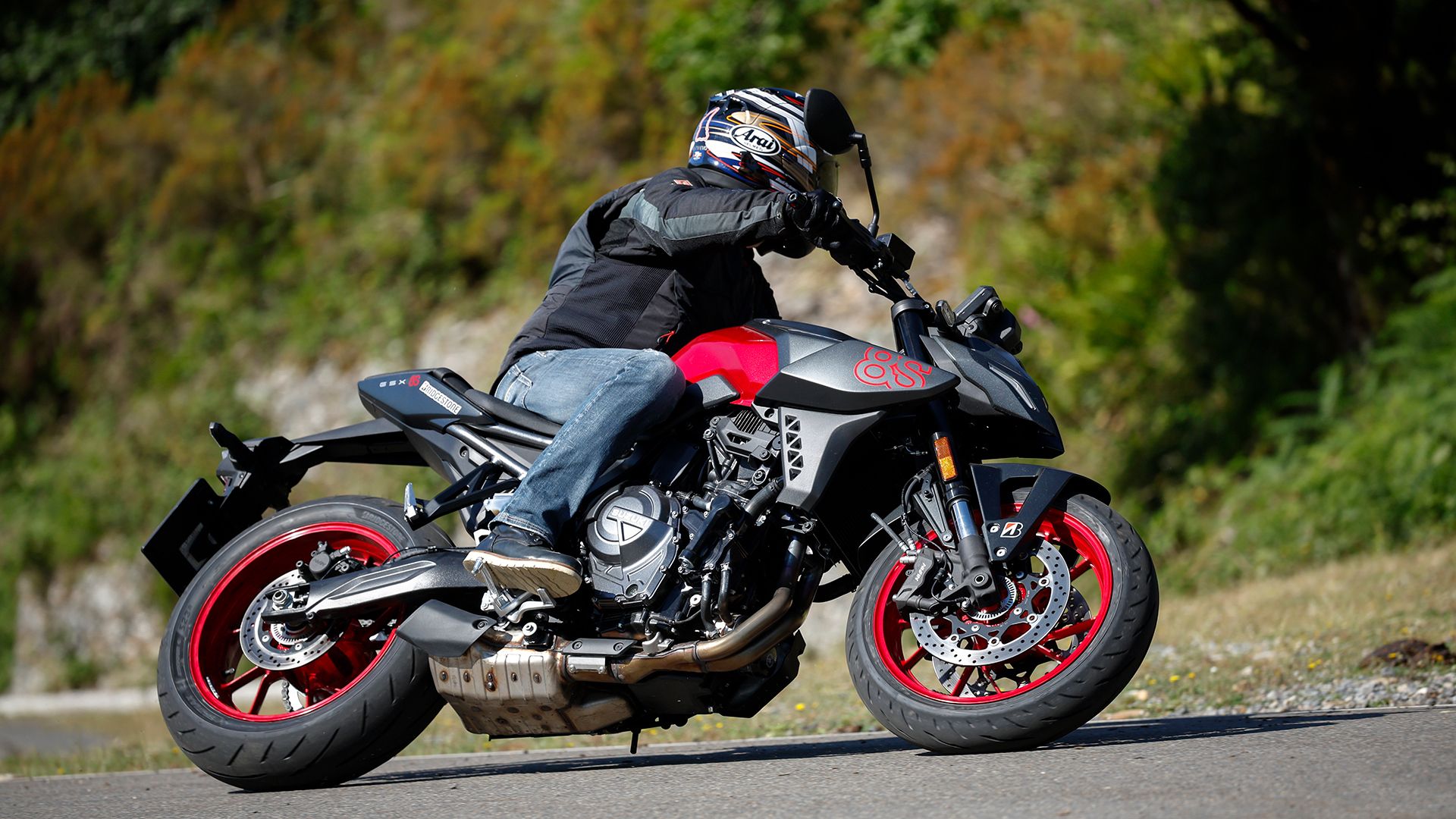 Suzuki GSX 8S 2026 Accion (11)
