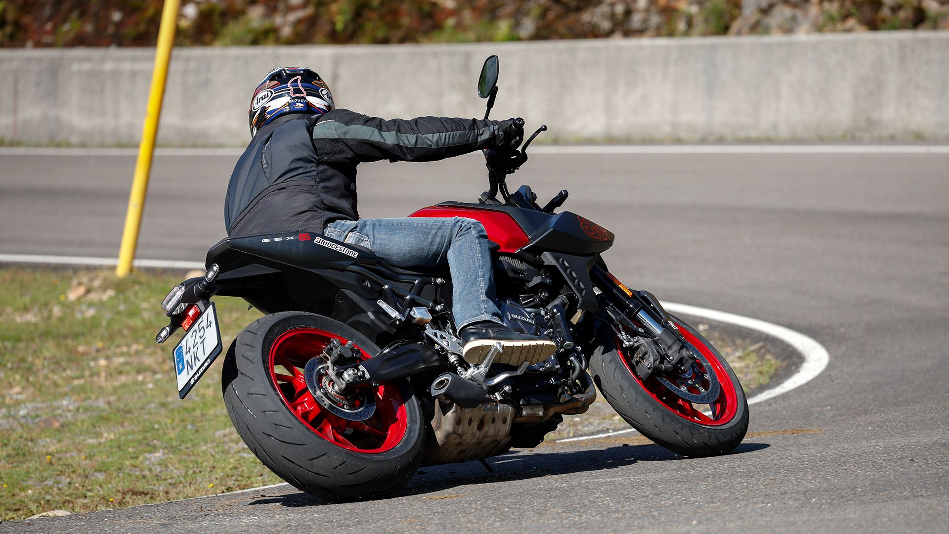 Suzuki GSX 8S 2026 Accion (12)