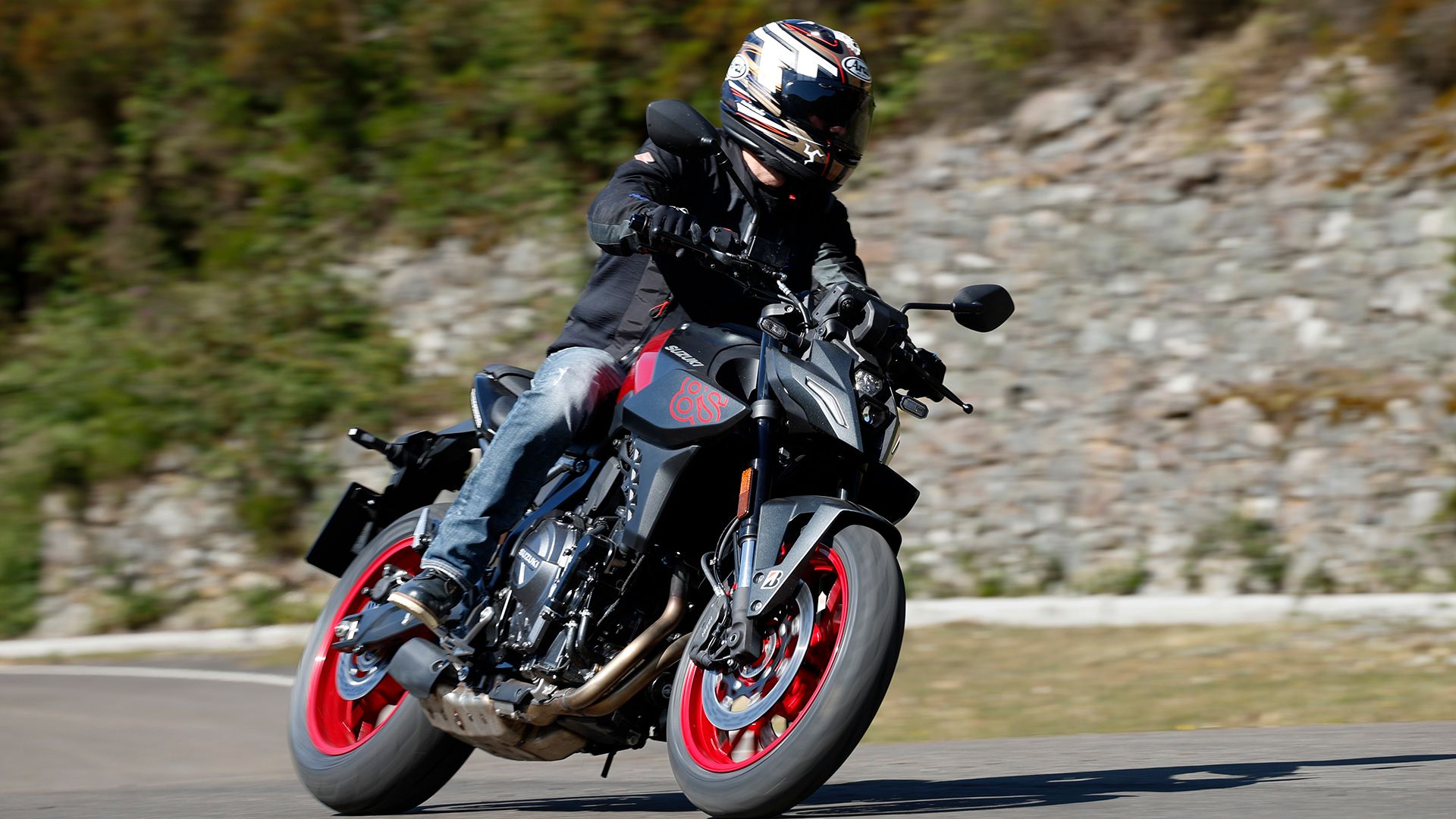 Suzuki GSX 8S 2026 Accion (14)